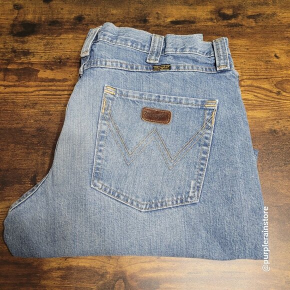 Wrangler Jeans 38x32 measures 36x32 Straight Medium Light Wash Western - Picture 3 of 11